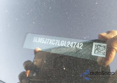 2020 Lincoln Aviator Reserve from USA, damaged, VIN 5LM5J7XC7LGL24742